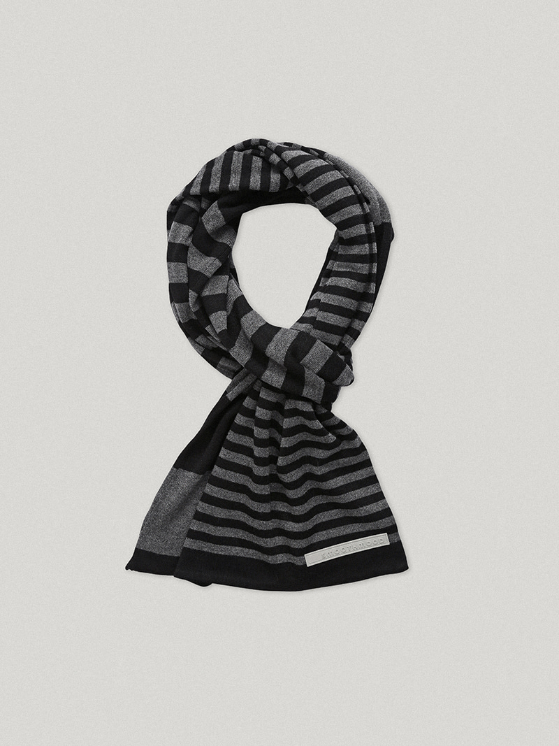 Soapy Striped Knit Scarf Gray