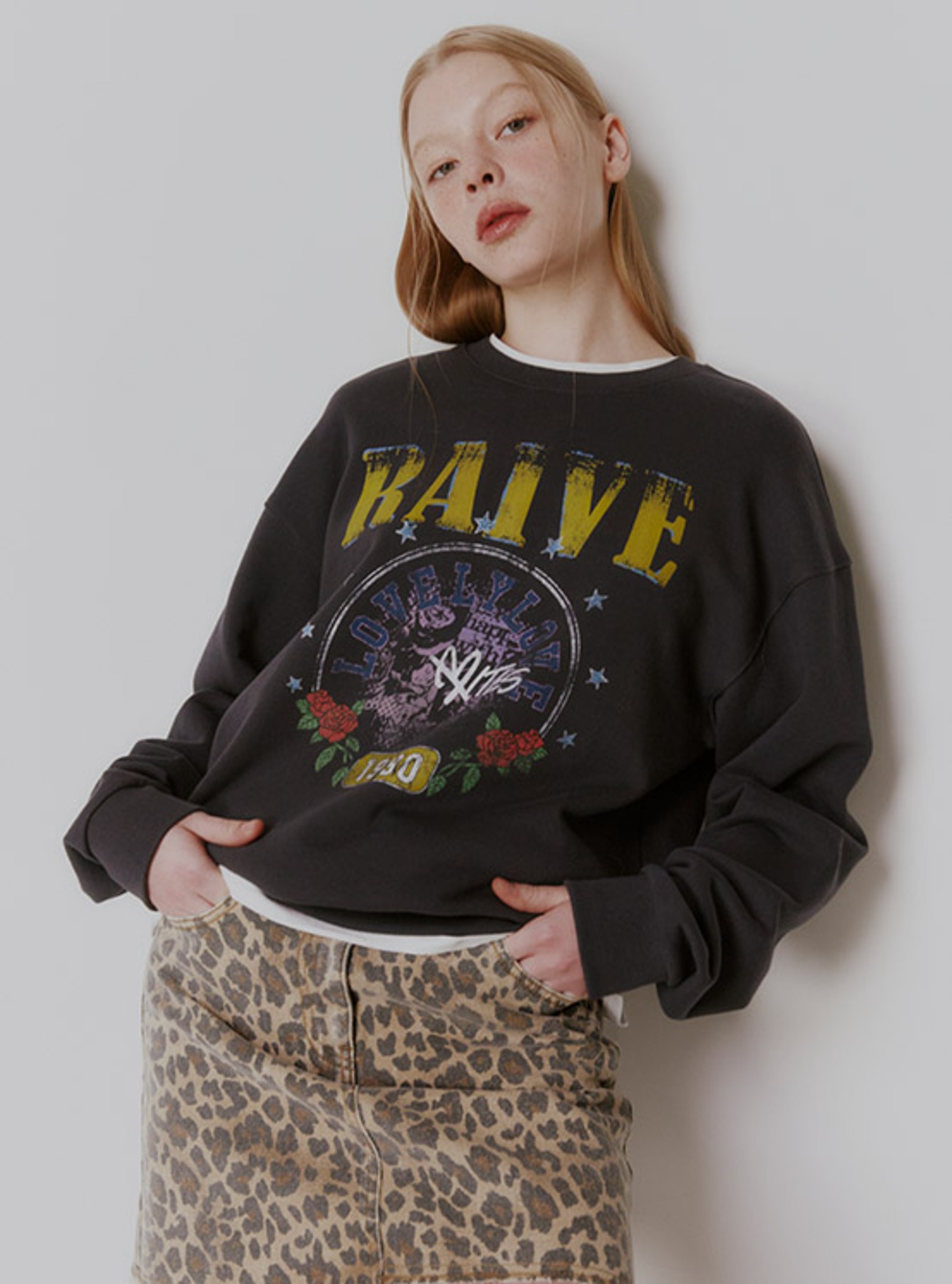 Love Bites Graphic Sweatshirt_2color | ファッション通販