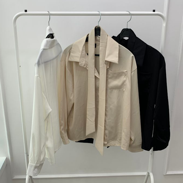 新品　ホワイト フリル　プリーツ　セットアップ　ツーピース　ｄ023 新品 ホワイト フリル プリーツ セットアップ ツーピース d023