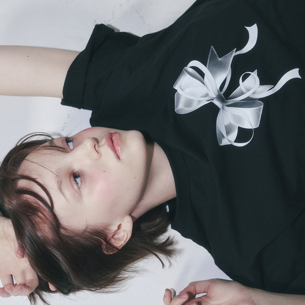 RONRON★人気★DOUBLE RIBBON BASIC FIT T SHIRT 4色 リボン RonRon] Double Ribbon Basic Fit T-Shirt (4 Color) • Millie