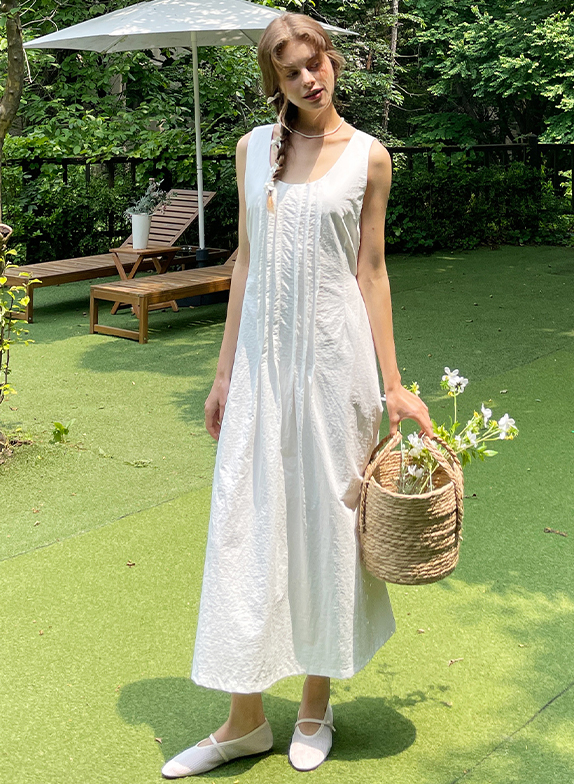 Pintuck long sleeveless dress_2 Colors