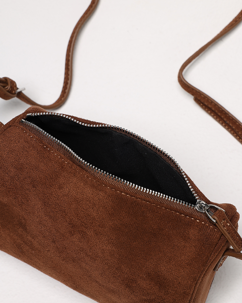 スエードスクエアベルトショルダーバッグ | ファッション通販サイト NUGU