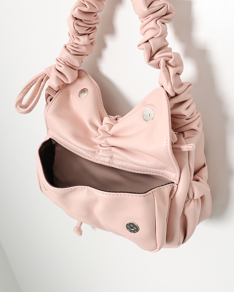 シャーリングリボンショルダーバッグ | ファッション通販サイト NUGU