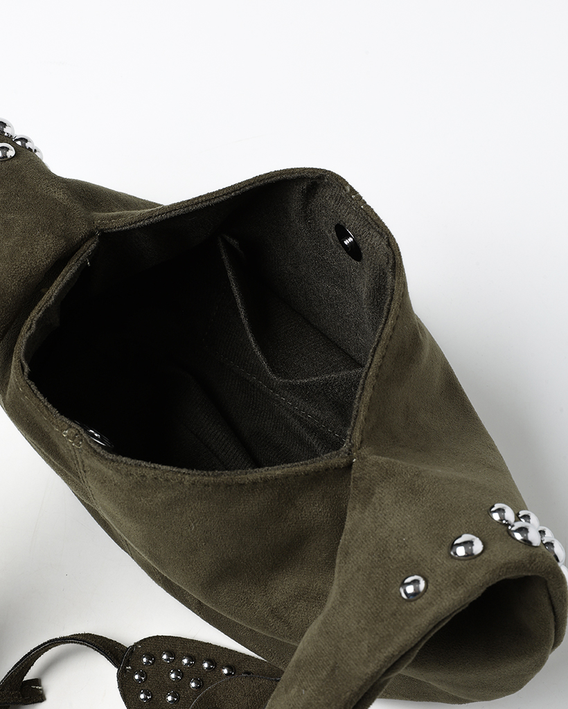 スタッズ付きスエードショルダーバッグ | ファッション通販サイト NUGU