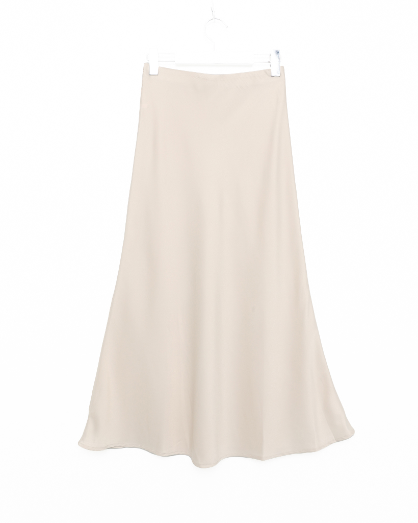 サテンフレアロングスカート | ファッション通販サイト NUGU
