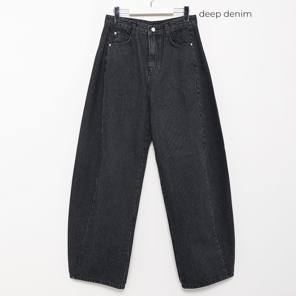 美品◯組むとlelill ネイビー バルーンパンツ 38 美品◯組むとlelill ネイビー バルーンパンツ 38 パンツ