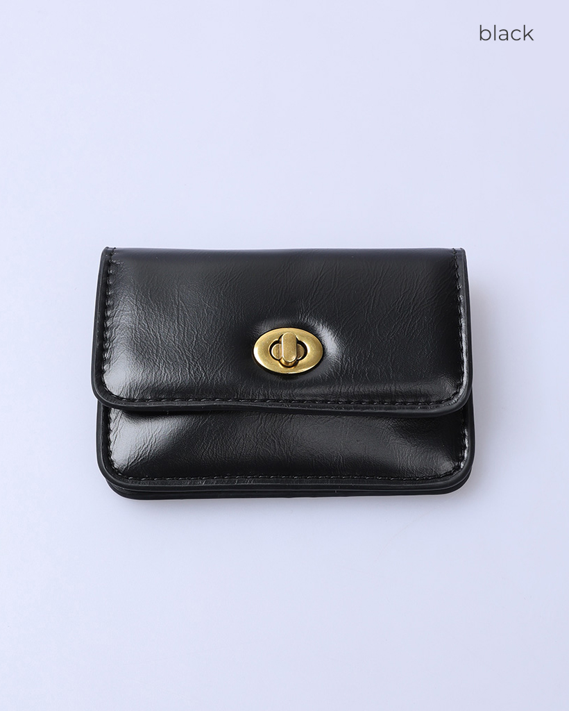 クラシックバックル二つ折り財布