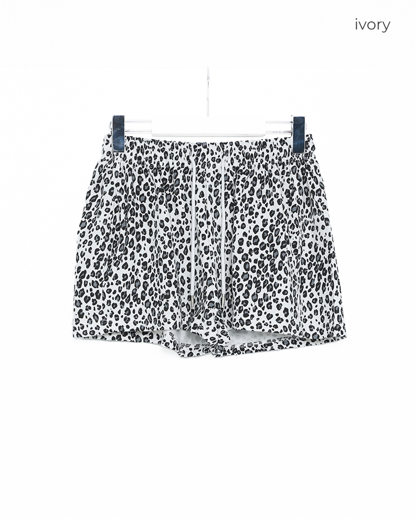 ヒョウ柄ウエストゴムショートパンツ | ファッション通販サイト NUGU