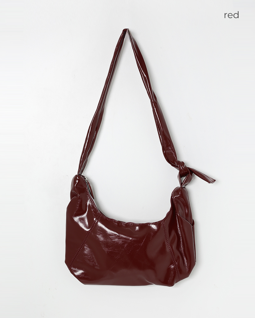 エナメルレザーショルダーバッグ エナメルレザーホーボーノットショルダーバッグ | ファッション通販