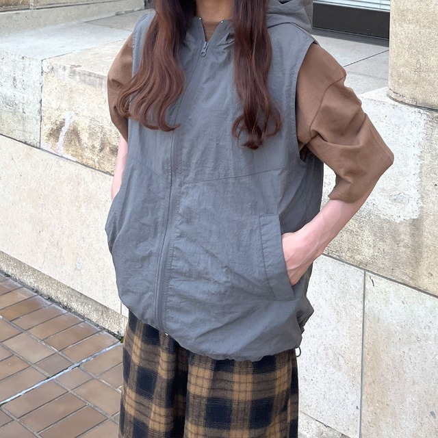 (ユニセックス)ナイロンフードベスト