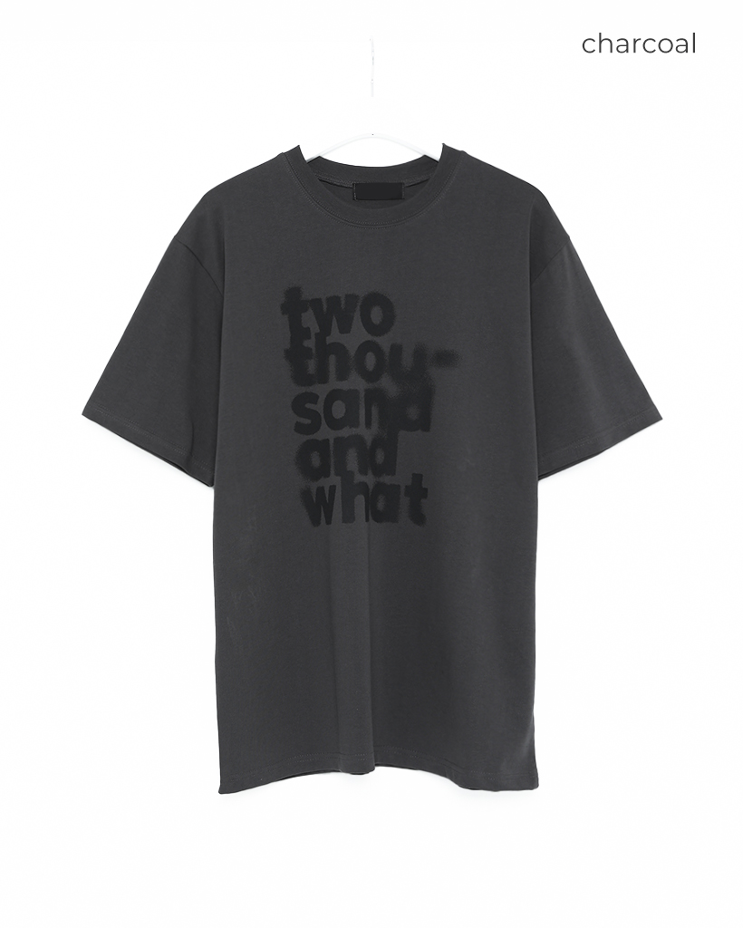 ユニセックス）ノイズレタリングハーフTシャツ | ファッション