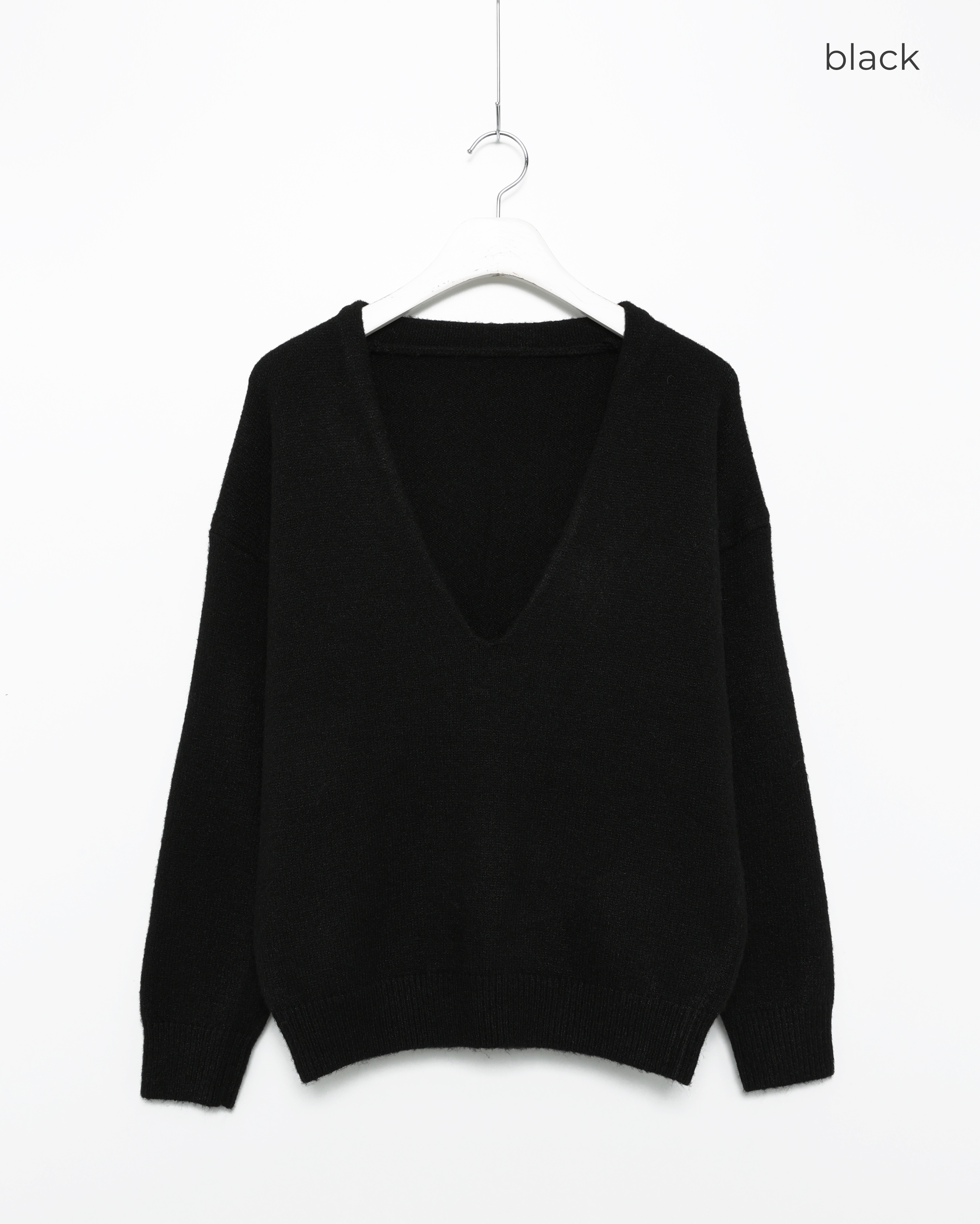 ディープVネックニットセーター | ファッション通販サイト NUGU