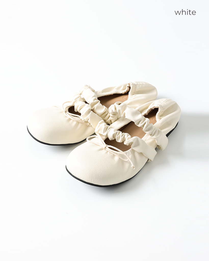 【39】NANUSHKA ギャザー入り レザー ポインテッドトゥフラットシューズ 39】NANUSHKA ギャザー入り レザー ポインテッドトゥフラット