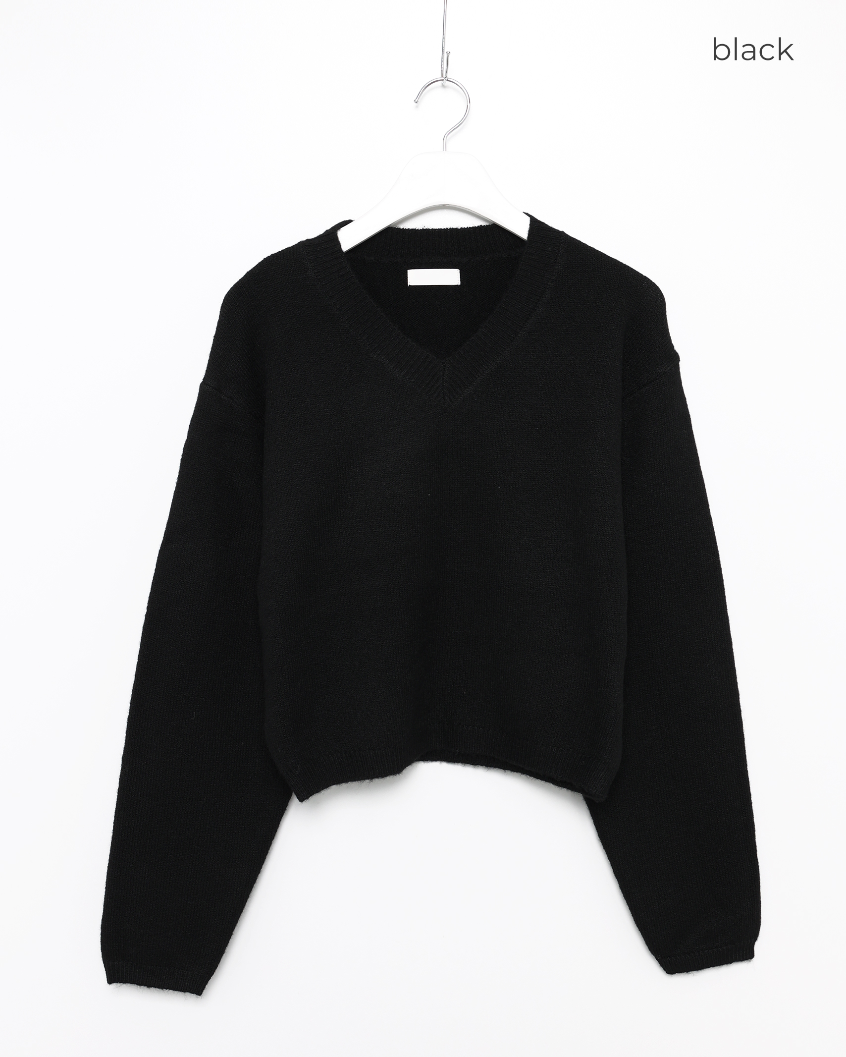 セミクロップドVネックニット | ファッション通販サイト NUGU