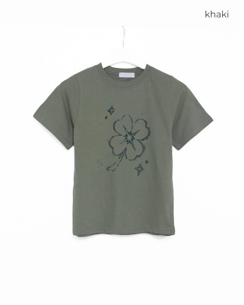 四つ葉のクローバーTシャツ | ファッション通販サイト NUGU