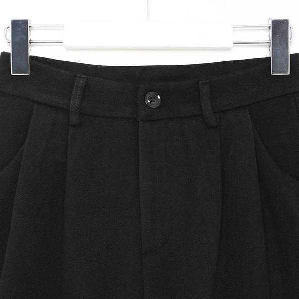 未使用　定価49500円 NULABEL CM1YOK42 ショートパンツ　黒 未使用 定価49500円 NULABEL CM1YOK42 ショートパンツ 黒 - メルカリ