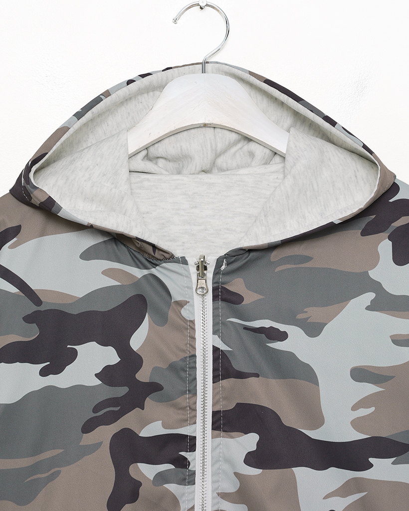 ユニセックス）ミリタリーリバーシブルジップパーカー | ファッション