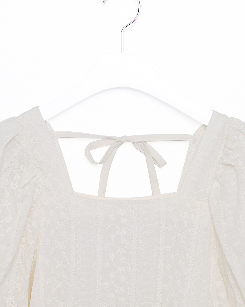 フラワーレースパフスリーブペプラムブラウス | ファッション通販