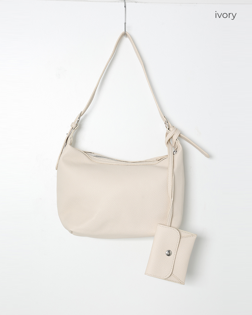 あ*ゆ様 ピーチスノウ リーディングボトル (バッグ付き) あ*ゆ様 ピーチスノウ リーディングボトル (バッグ付き)