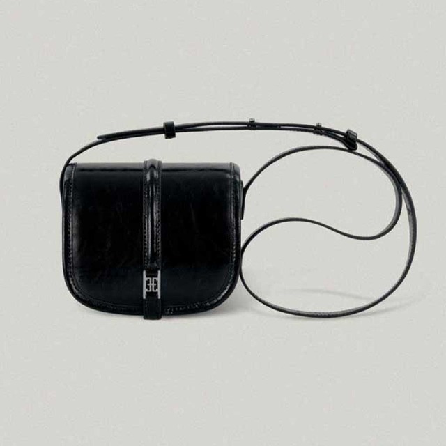FOLNUA CLASSIC LOGO MINI POCHE BAG BLACK - CRINKLE