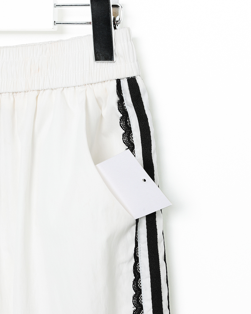 【FRITUR】 Lace レーストラックパンツ★韓国商品 韓国商品/ FRITUR レーストラックパンツ (パンツ) 106847658