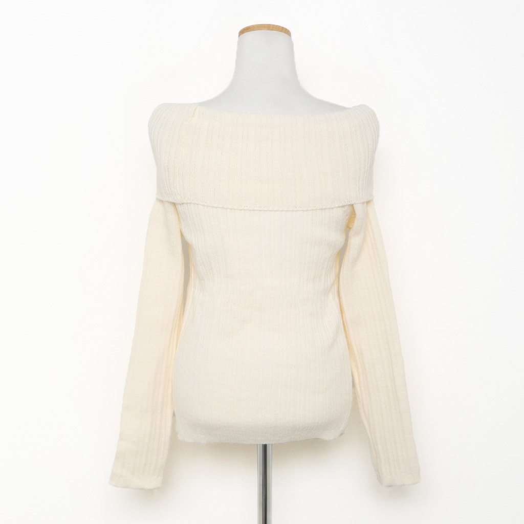 オフショルダーボタンニット | ファッション通販サイト NUGU