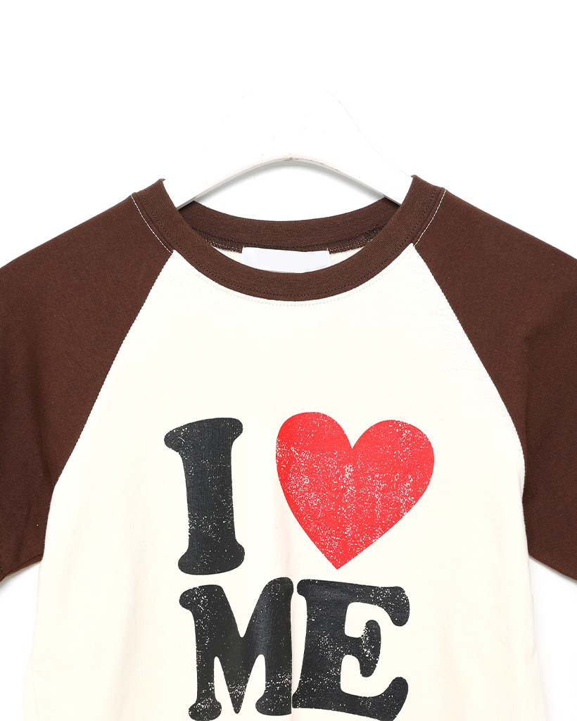 loveレタリングラグランハーフスリーブTシャツ | ファッション