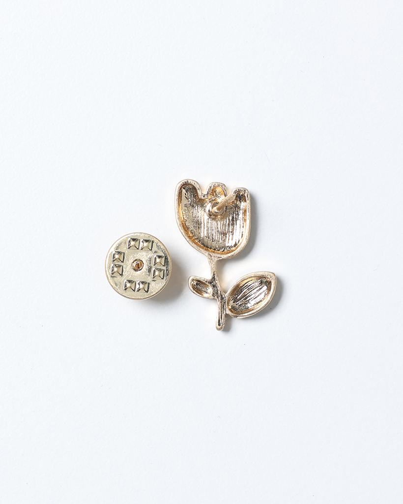 ゴールドと赤の葉と実のブローチ ブローチ さくらんぼ 蜂 レッド ゴールド 帯留め 帯飾り 春