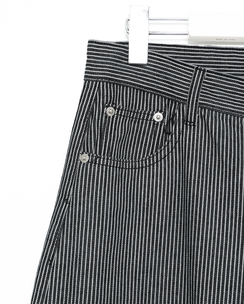 ストライプパターンカーブデニムパンツ | ファッション通販サイト NUGU