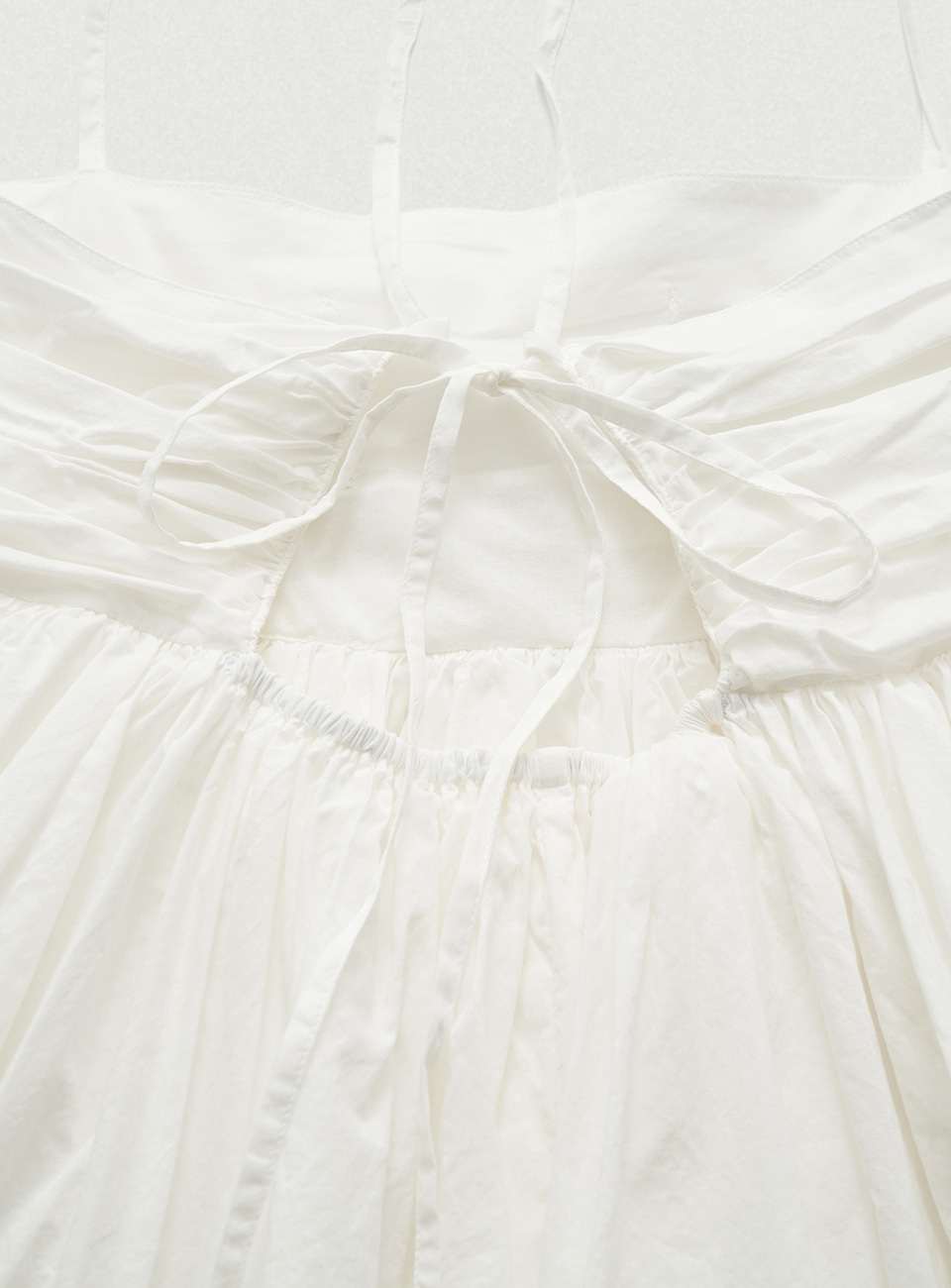 Crepe Peplum Sleeveless Top | ファッション通販サイト NUGU