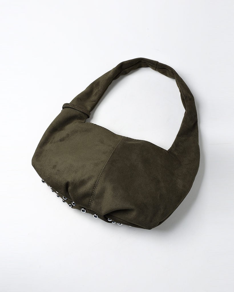 【新品】ショルダーバッグ　スエード　モロッコ スタッズ付きスエードショルダーバッグ | ファッション通販