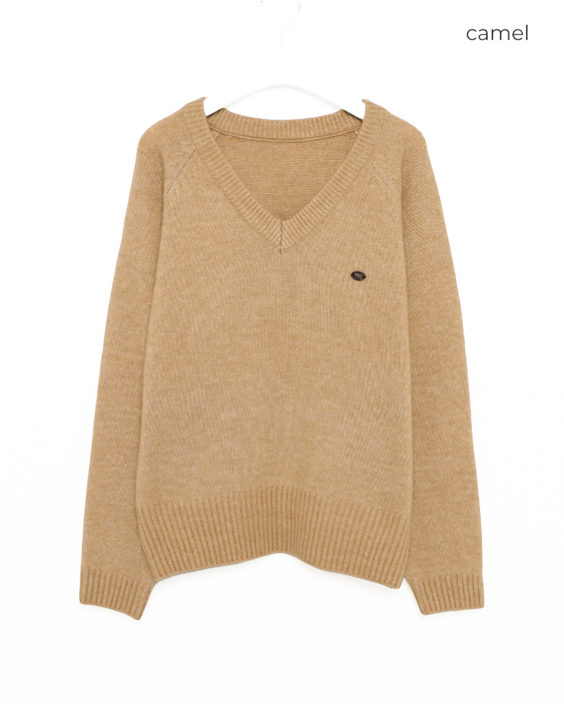 オーバルタグVネックラグランショルダーニットセーター