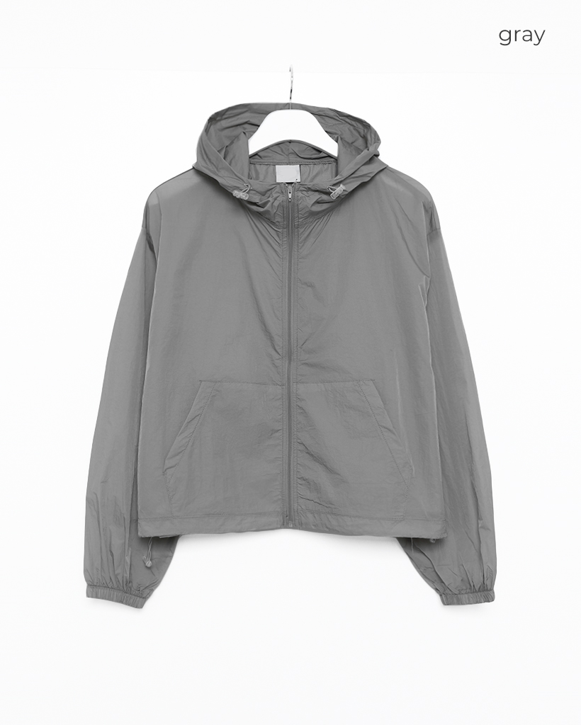 【新品】BURBERRY CHILDREN マウンテンパーカー フード 6Y バーバリー BURBERRY ベビー服 ジップアップ パーカー