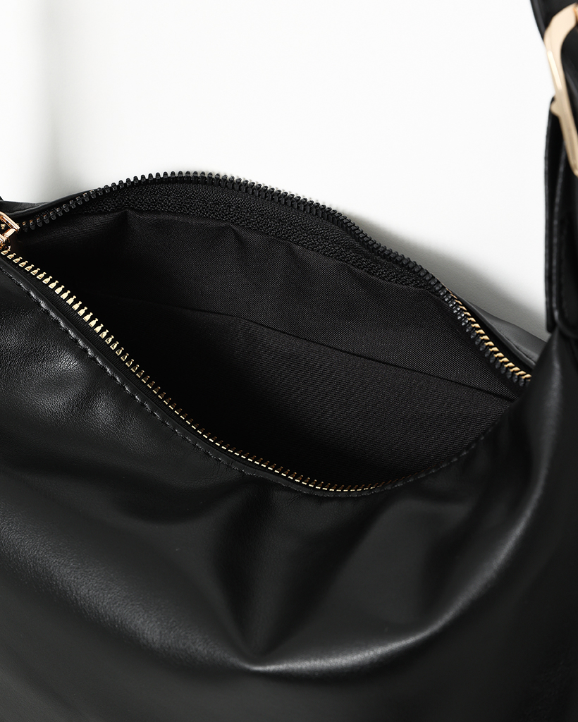 三日月シルエットショルダーバッグ | ファッション通販サイト NUGU