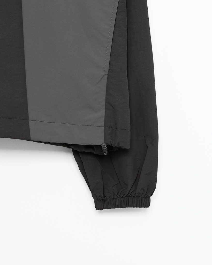 ワイルドナイツ・ウィンドブレーカー（非売品） バイカラーフーディウィンドブレーカー | ファッション通販