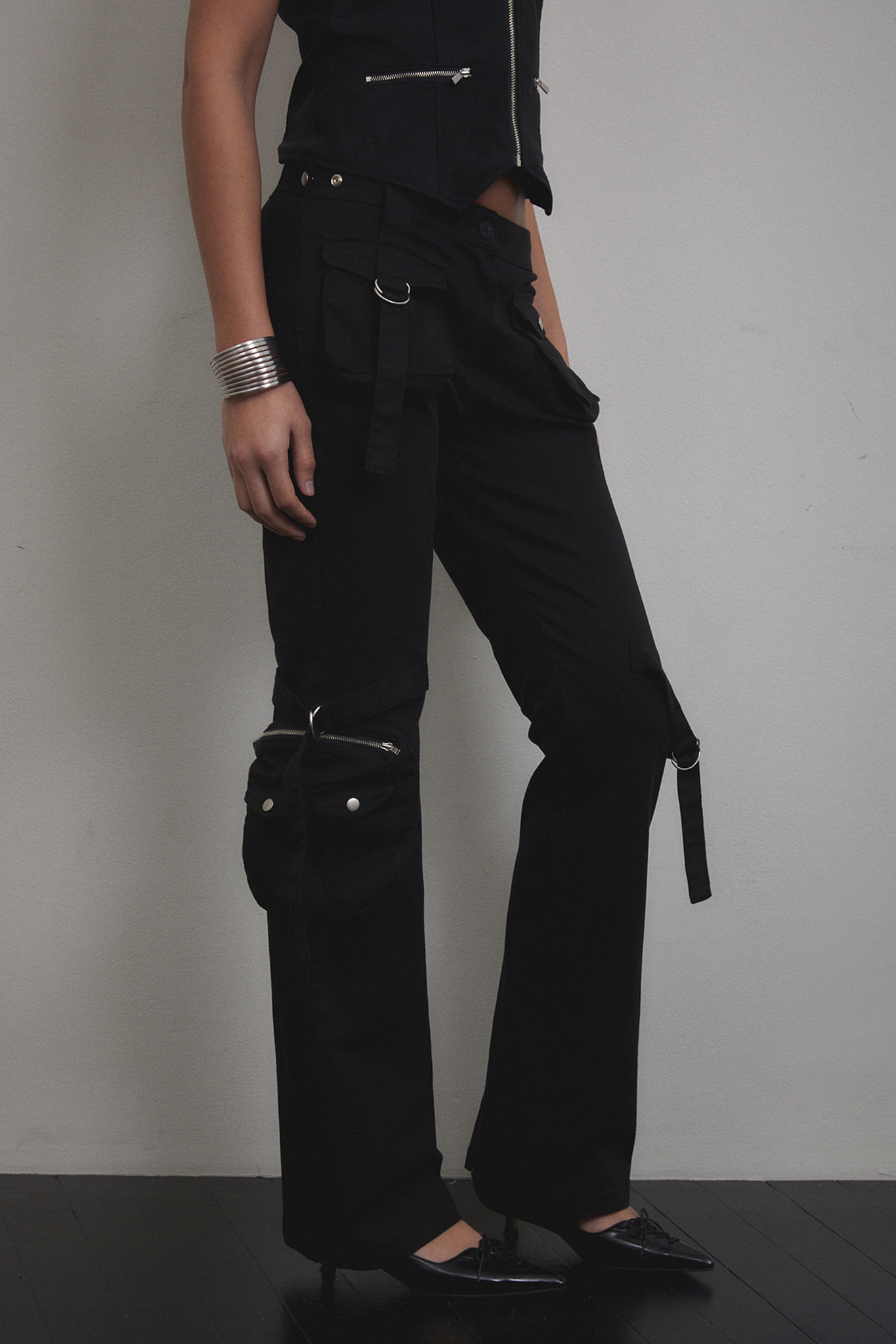 Cargo Strap Pocket Pants (BLACK)