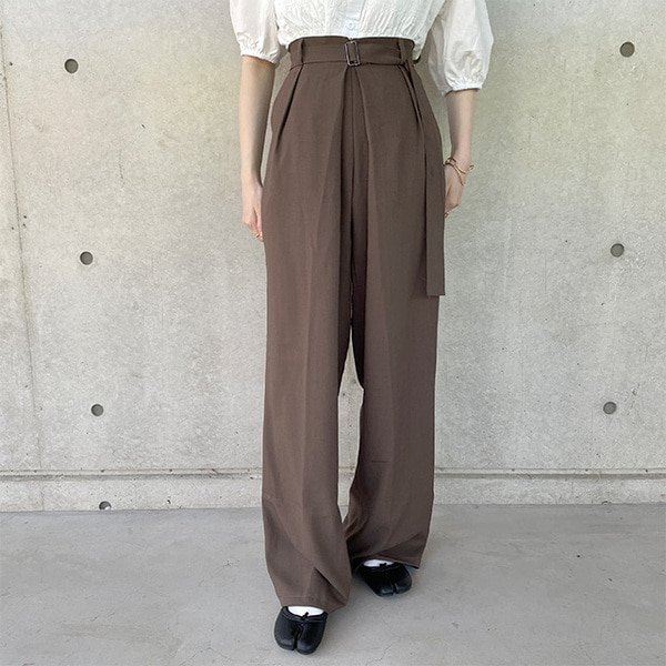 新品未使用✨ベルトスラックス 光沢 リネンの清涼感 ホワイト ベルトスラックス | ファッション通販サイト NUGU