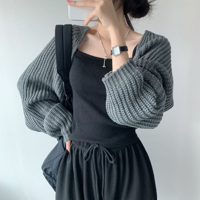 ヒールクリーク　ニット　ブルゾン　ボレロ　ショート丈　新品タグ付き moment+ ニットボレロ M グレイッシュベージュ レディース : ZOZOTOWN