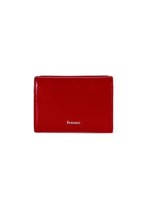 ●Fennec● CRINKLE TRIANGLE TRIPLE WALLET CHERRY RED FM2PK0 CRINKLE TRIANGLE TRIPLE WALLET - CHERRY RED | ファッション