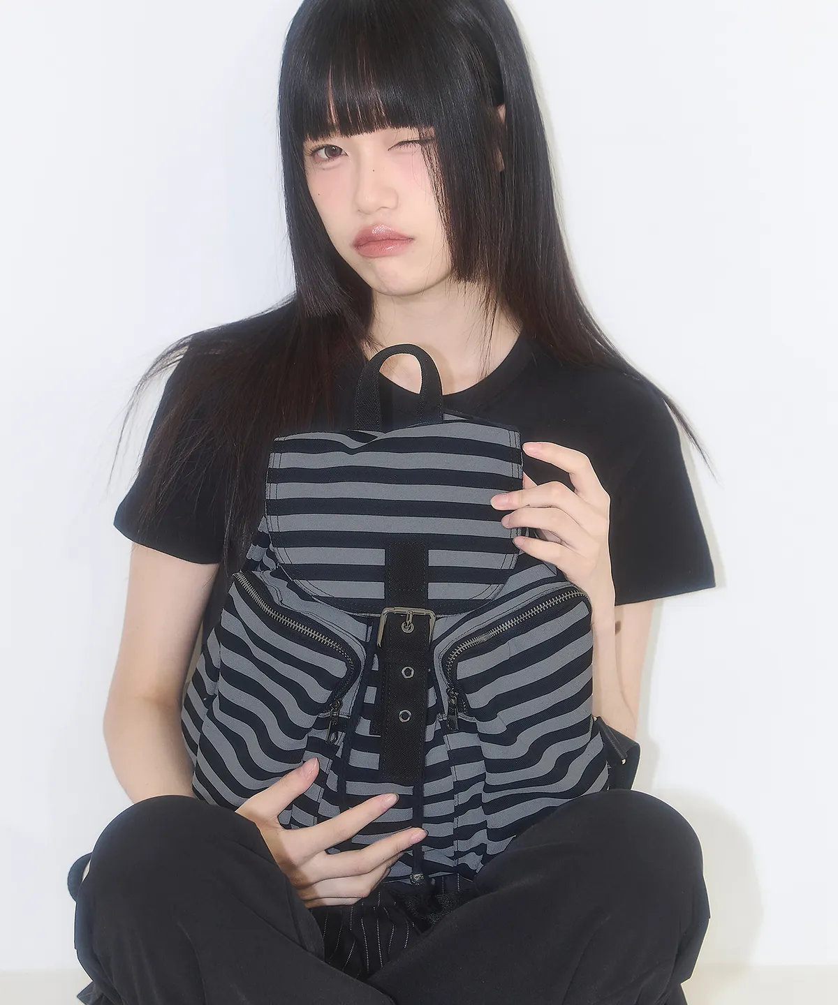 Pattern Buckle Backpack Stripe (Black) | ファッション通販