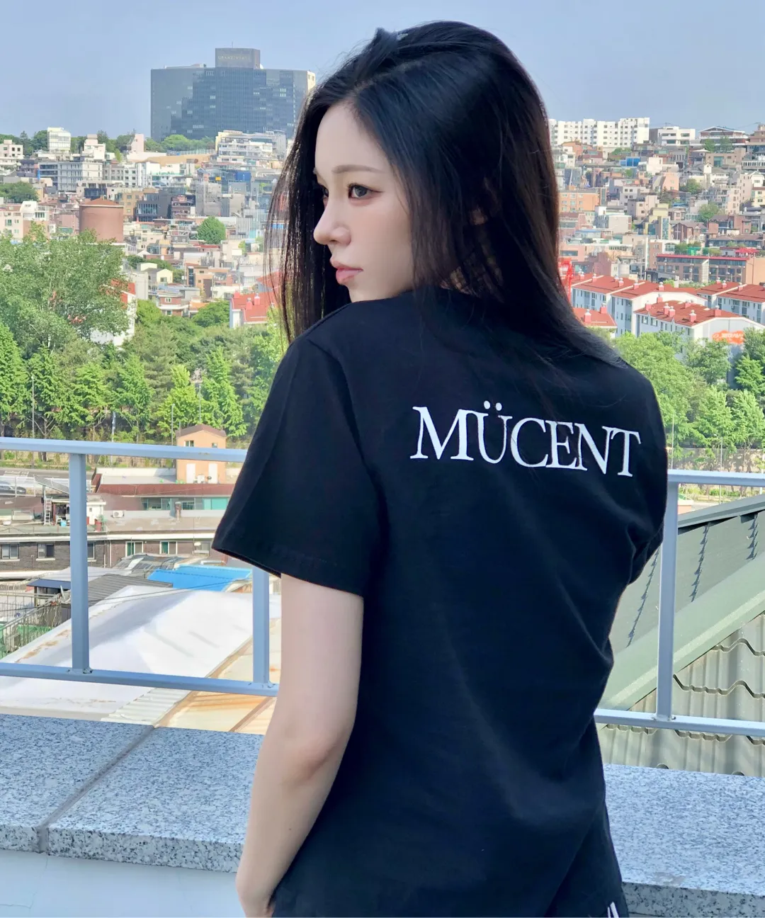 JEDEN SIGNATURE LOGO HALF T (2COLOR)