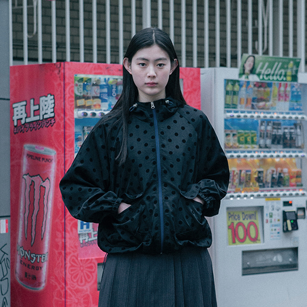 [Influencer pick] dot frill hooded windbreaker jumper (black)