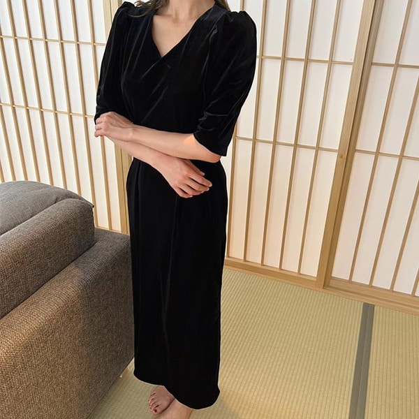 V-ネックロングベルベットドレス | ファッション通販サイト NUGU
