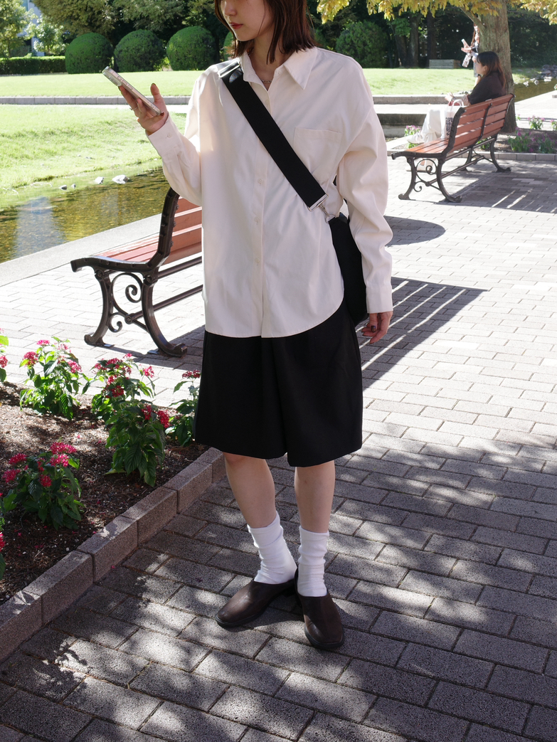 シンプルシャツ