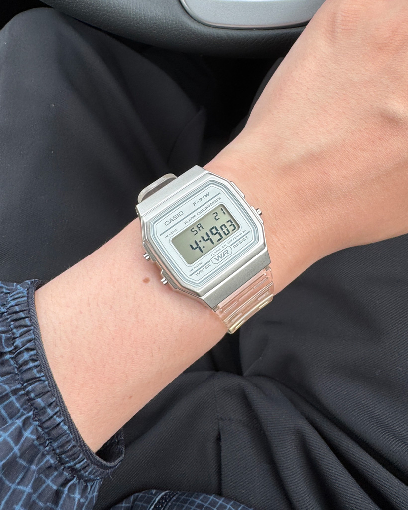 CASIO ーLK205it Casio Men's Illuminator Quartz Digital Watch with Day & Date