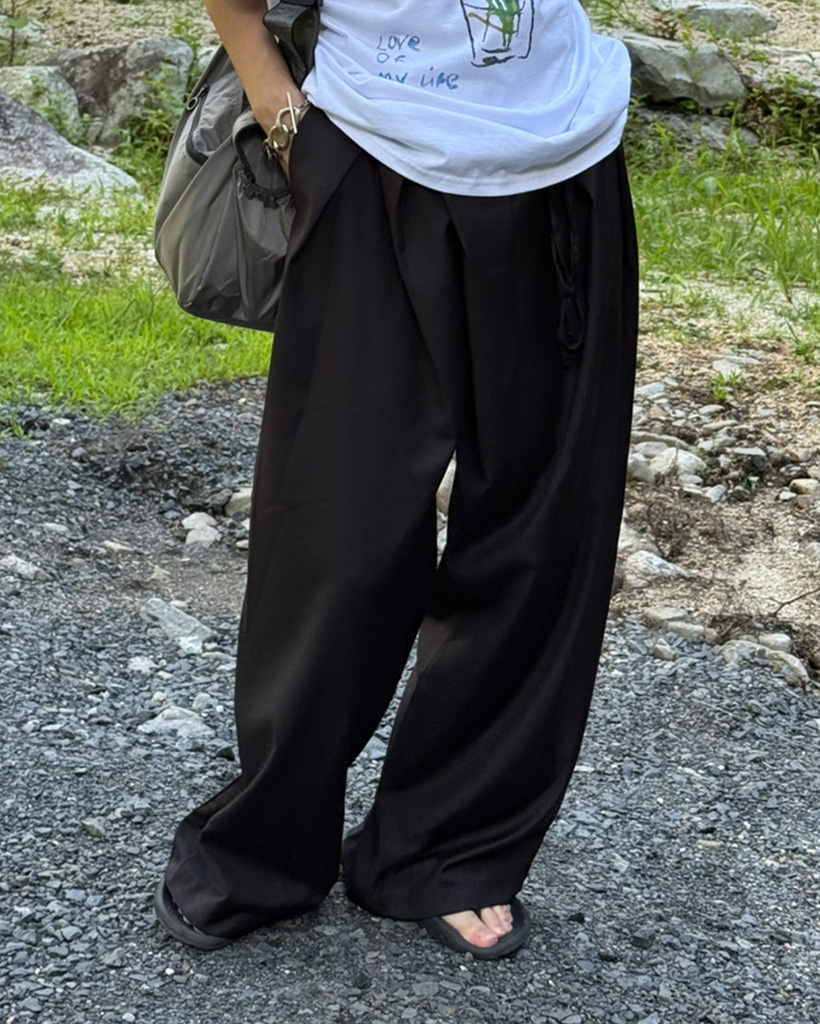 ツーボタンラップパンツ