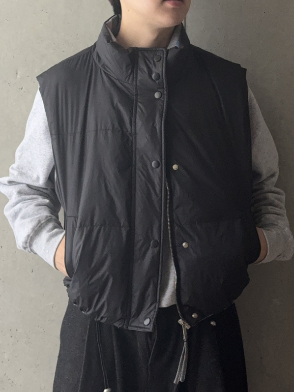 （ユニセックス）リバーシブルシンプルパダウンベスト