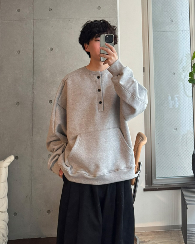 （ユニセックス）ヘンリーネックスウェットシャツ