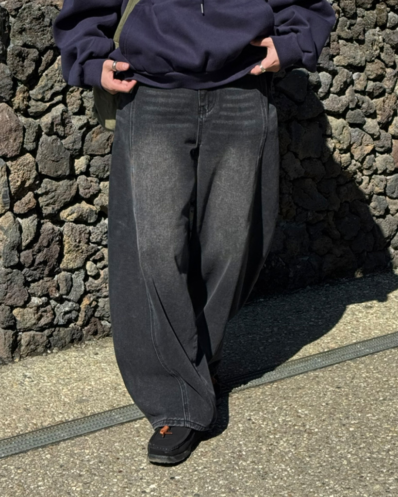 (ユニセックス) バルーンフィットウォッシュデニムパンツ