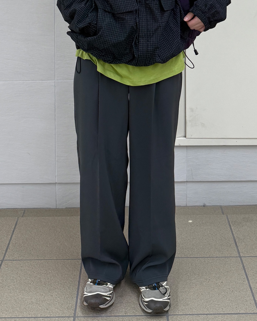 ワンタックワイドスラックス